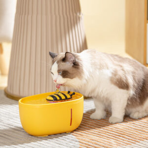 Little Bee Cat Water Dispenser